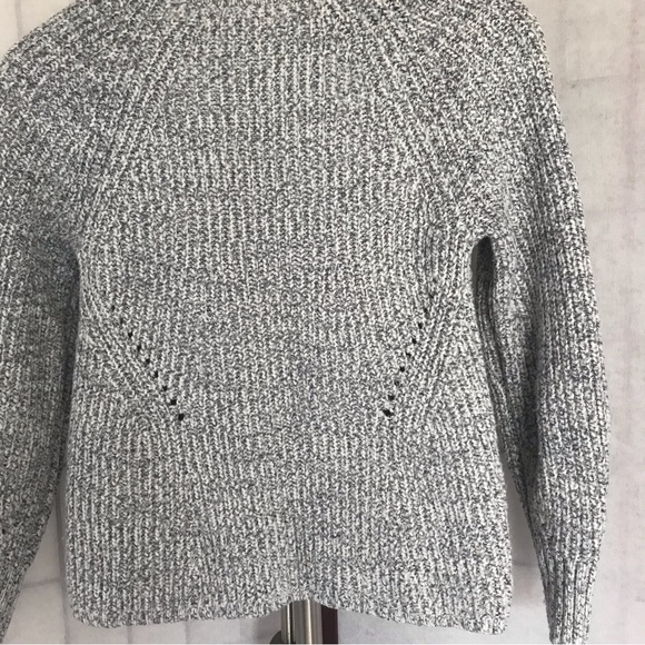 GAP Gray Knit Sweater, Size Medium - Picture 6 of 12